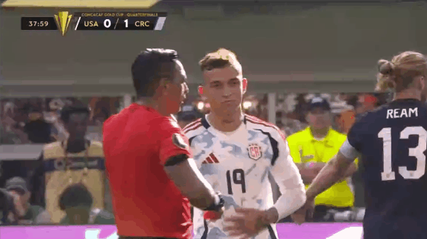 Hiệp 1 Gold Cup: Tillman ghi bàn từ chấm phạt đền, Luna ghi bàn, tạm thời hòa 1-1 giữa Hoa Kỳ và Costa Rica