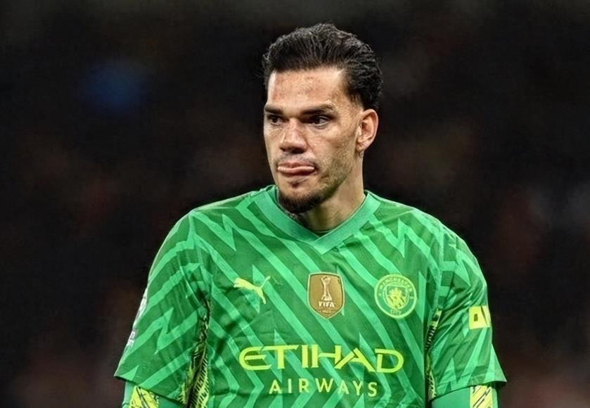 Romano: Manchester City hy vọng Galatasaray sẽ đưa ra lời đề nghị đầu tiên cho Ederson trong tương lai gần