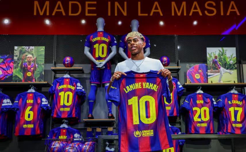 Yamal: Áo số 10 của tôi được thừa hưởng từ Fati. Messi và tôi đang đi trên những con đường khác nhau.