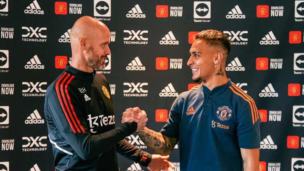 Ten Hag: Anthony giống như con trai tôi, nhưng hiện tại chúng tôi không quan tâm đến anh ấy