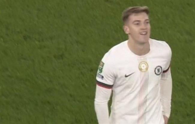 Liam Delap nhan the do truoc Wolves.