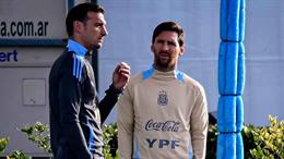 Scaloni: “Messi sẽ tự quyết định việc dự World Cup 2026”